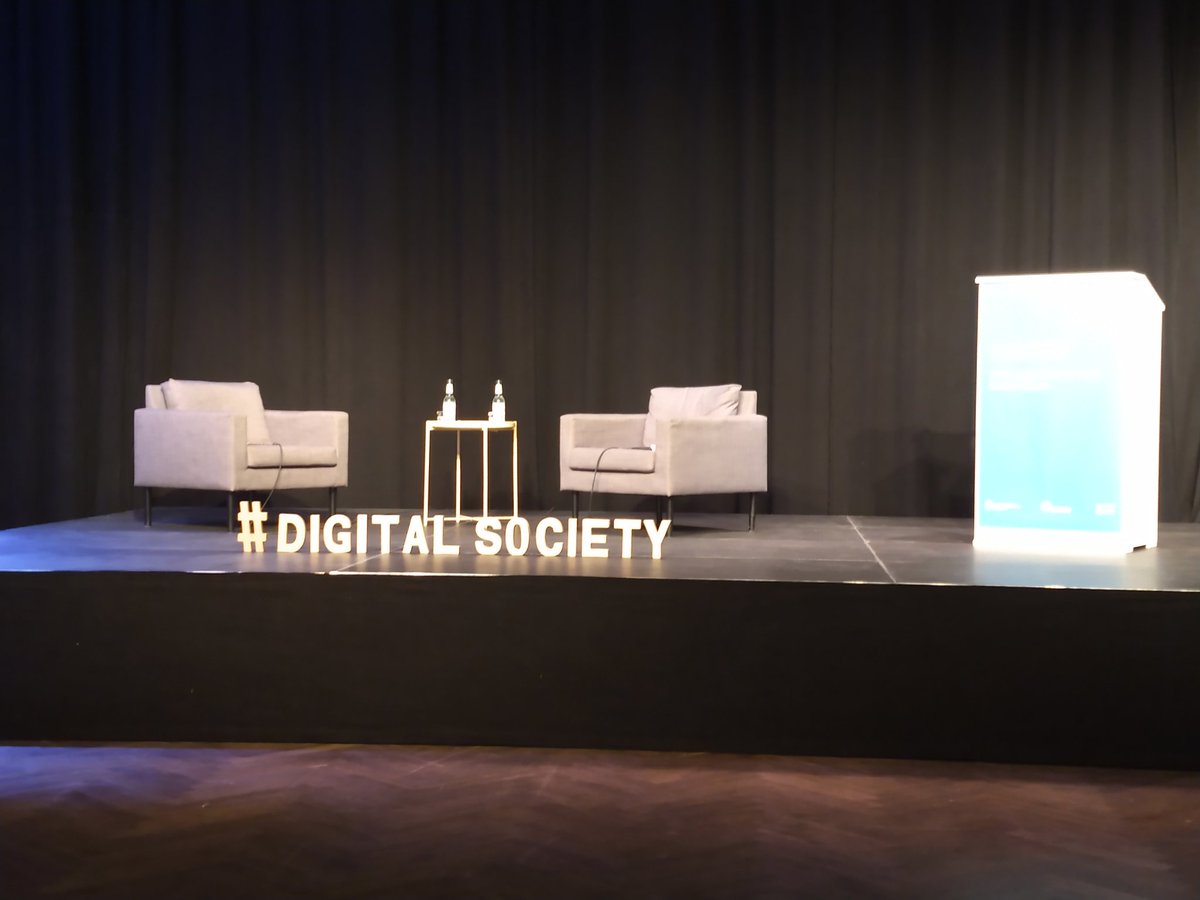ckatzenbach's tweet photo. Wir sind bereit und starten in 10min! Livestream s. unten. #digitalsociety https://t.co/TLXkQiWJDC