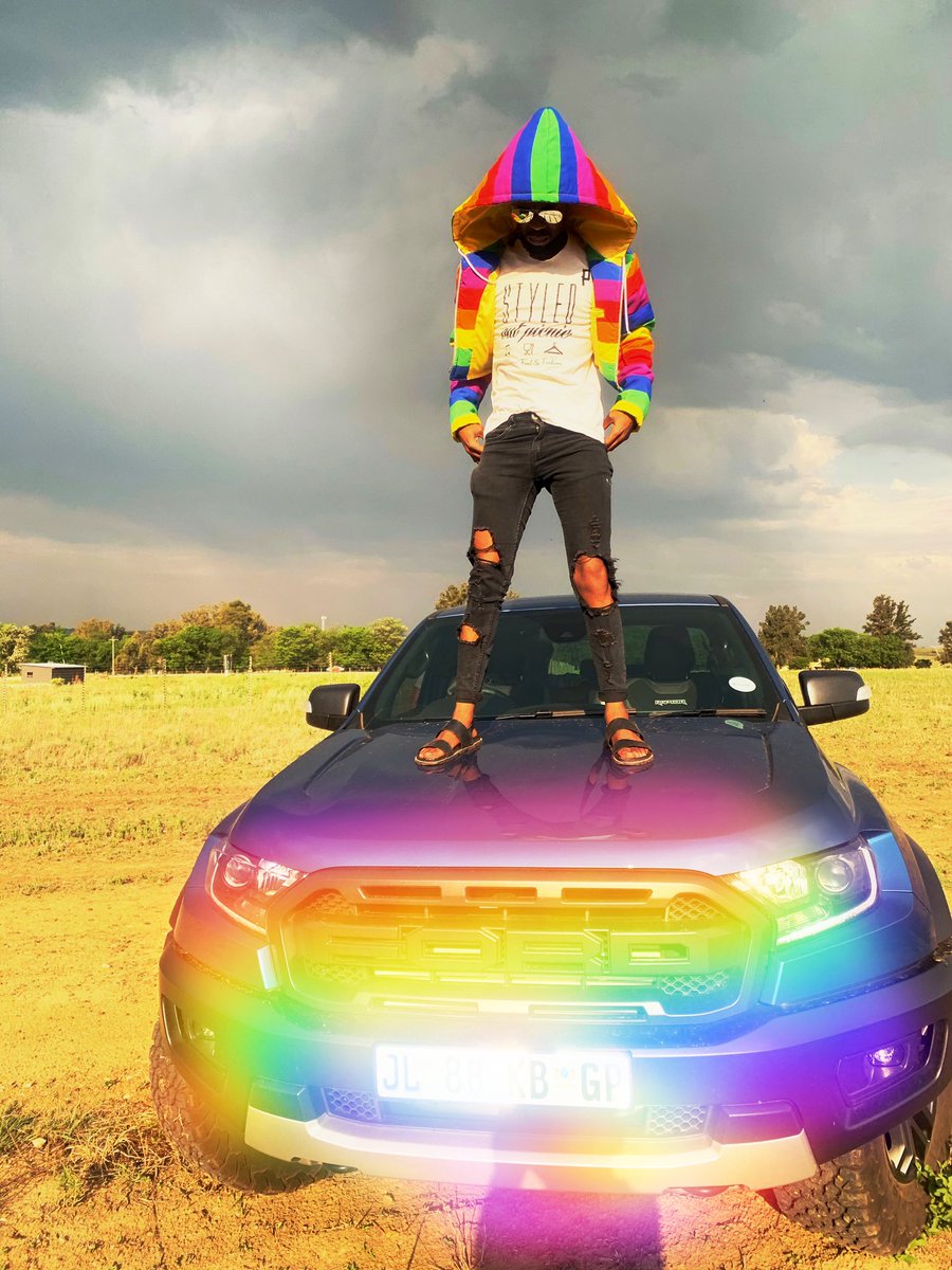 SenzoDhlomo's tweet photo. No shade on Narnia, but life out of the closet is, like, a million times better. #BuiltForTough #BuiltProud π³οΈβπ https://t.co/wjnHmKvM0i