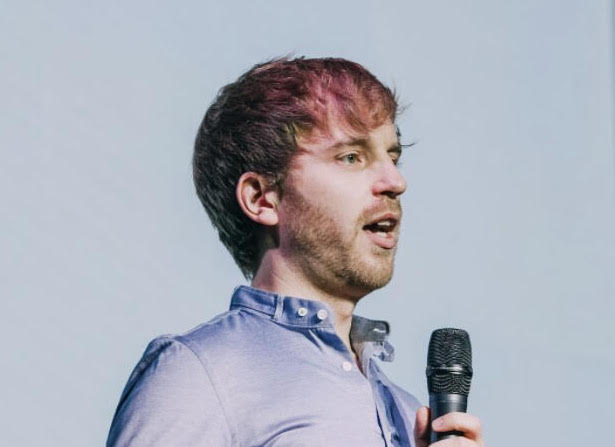 Meet our October speaker: Wolfgang Klein 🎤 for our live zoom event on October 30th on #CMTransit
In this month’s session he will share how stories change their protagonist, our society, and your job.
Get your ticket now to receive the Zoom Dial In: 
creativemornings.com/talks/wolfgang…