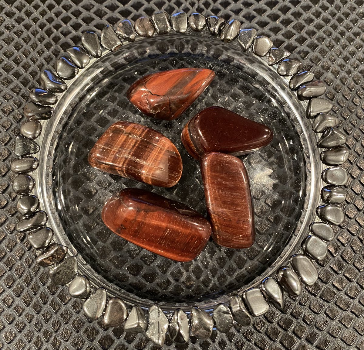 SankofaBoutique's tweet photo. Buy 2 crystals and get one free with promo code: CRYSTALS. Visit https://t.co/SdzrUo5onm to shop! #PeacockOre #Angelite  #RedTigerEye #Bloodstone https://t.co/GKIzfJbuz4