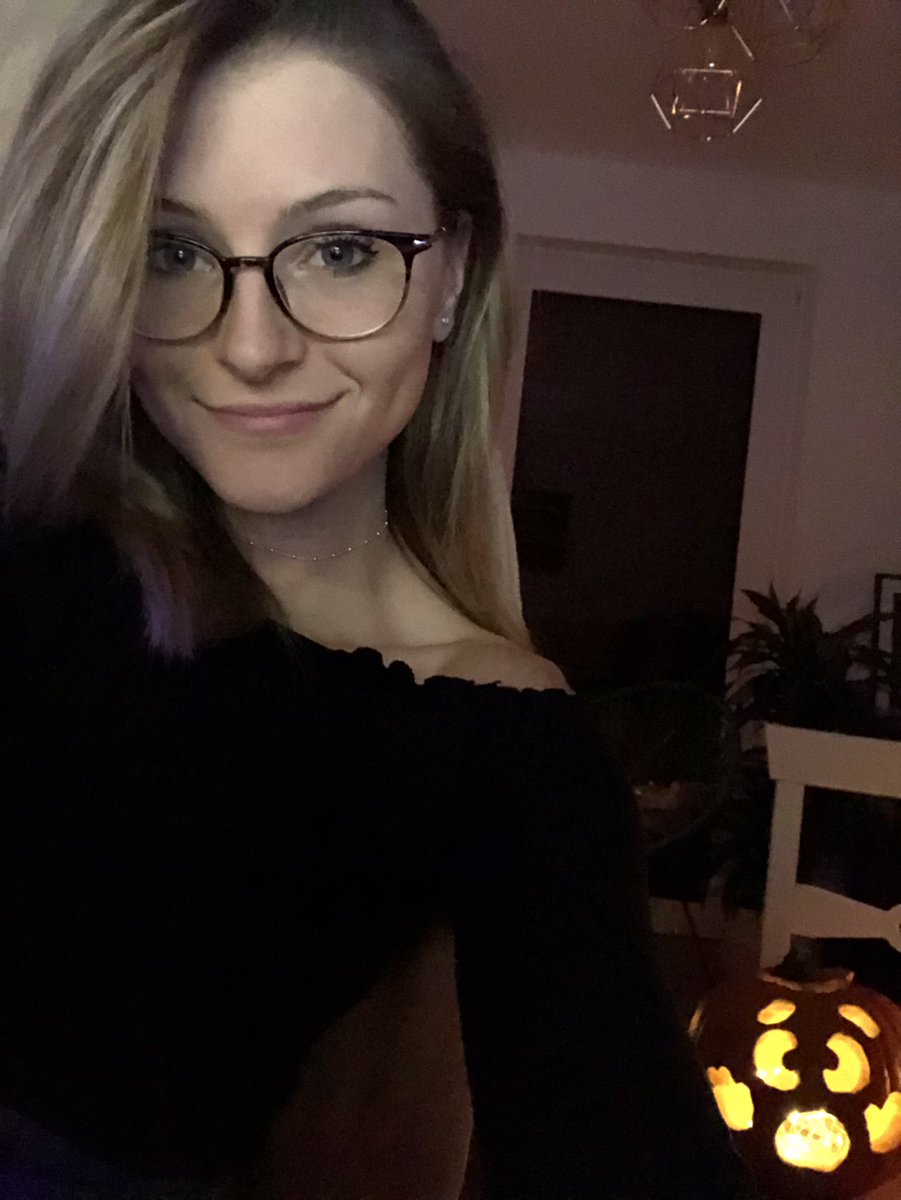 Alenstiaaa's tweet photo. Live , Phasmophobia wird gespielt !! 
https://t.co/1qlhbD0z6y https://t.co/MCKrGXV00W