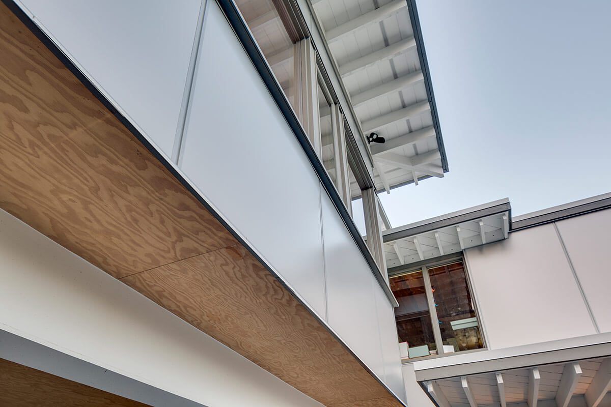 AL13Panel's tweet photo. This is 2585 Mathers in West Vancouver, a single family project featuring 6000 sq ft of horizontal panel in battelship grey

Installer: SCG Group 
Dealer: Convoy Supply 
Developer: Atti Group 

#architecture #cladding #facade #architect #acm #panel #rainscreen #al13 #panelsystem https://t.co/0FFLnh0heA