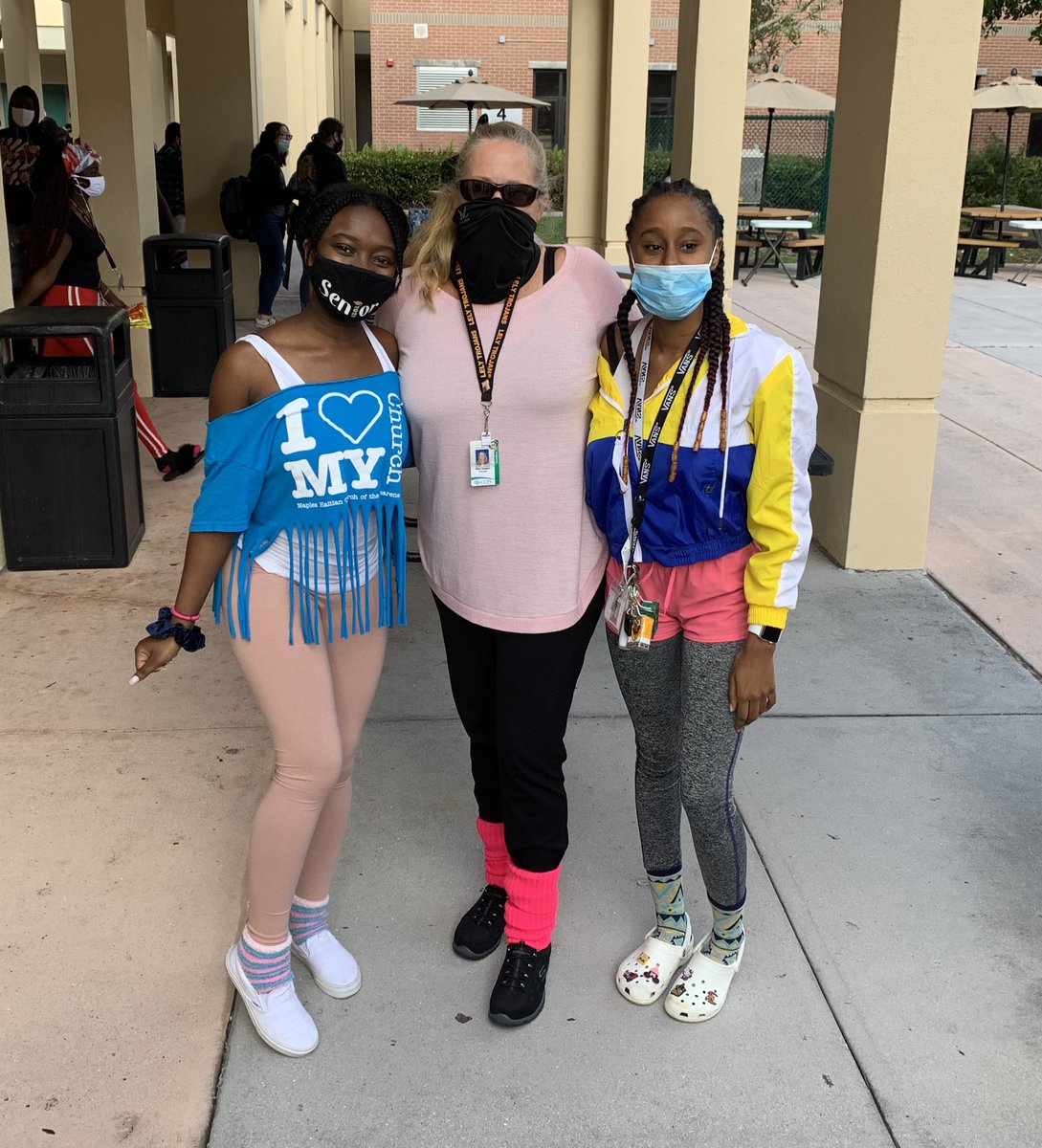 WeAreLely's tweet photo. Homecoming week at Lely HS! Dressing through the Decades! @WeAreLely @collierschools https://t.co/z3Xv6CT4Sf