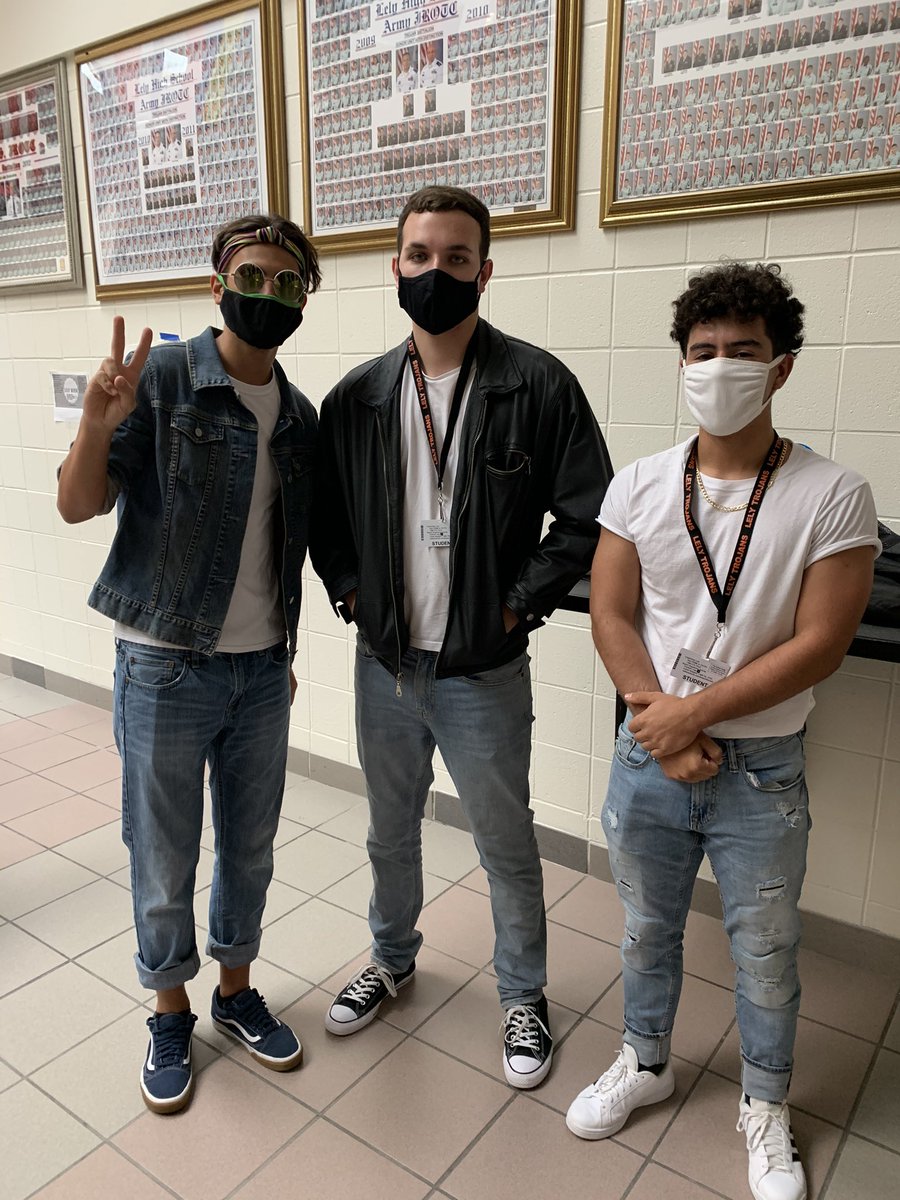 WeAreLely's tweet photo. Homecoming week at Lely HS! Dressing through the Decades! @WeAreLely @collierschools https://t.co/z3Xv6CT4Sf