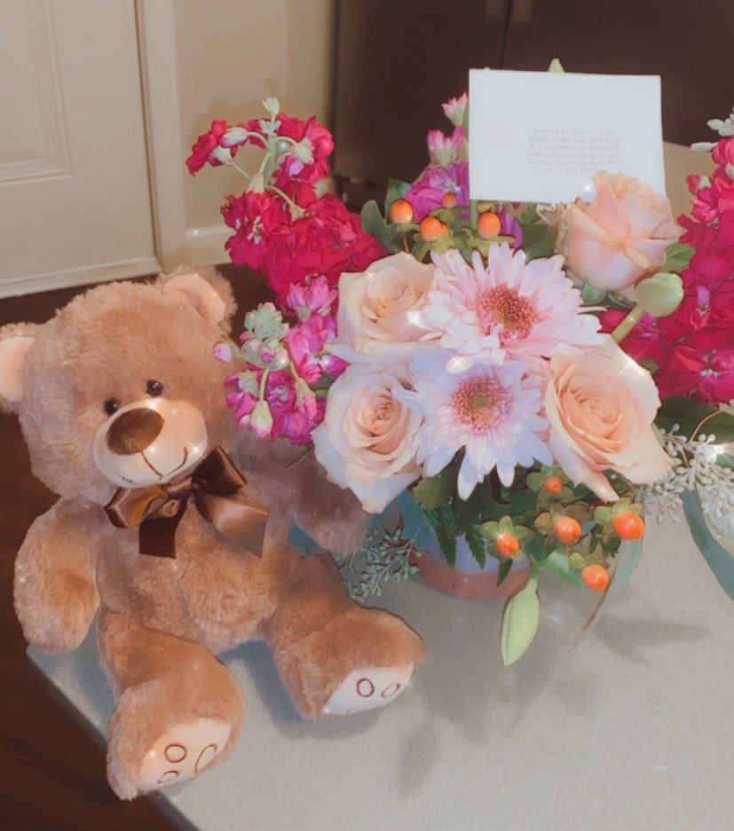 shlyn_16's tweet photo. How did I get so lucky? #HIMYM #myTed @drewlegacy_ https://t.co/6tNblt3TUb