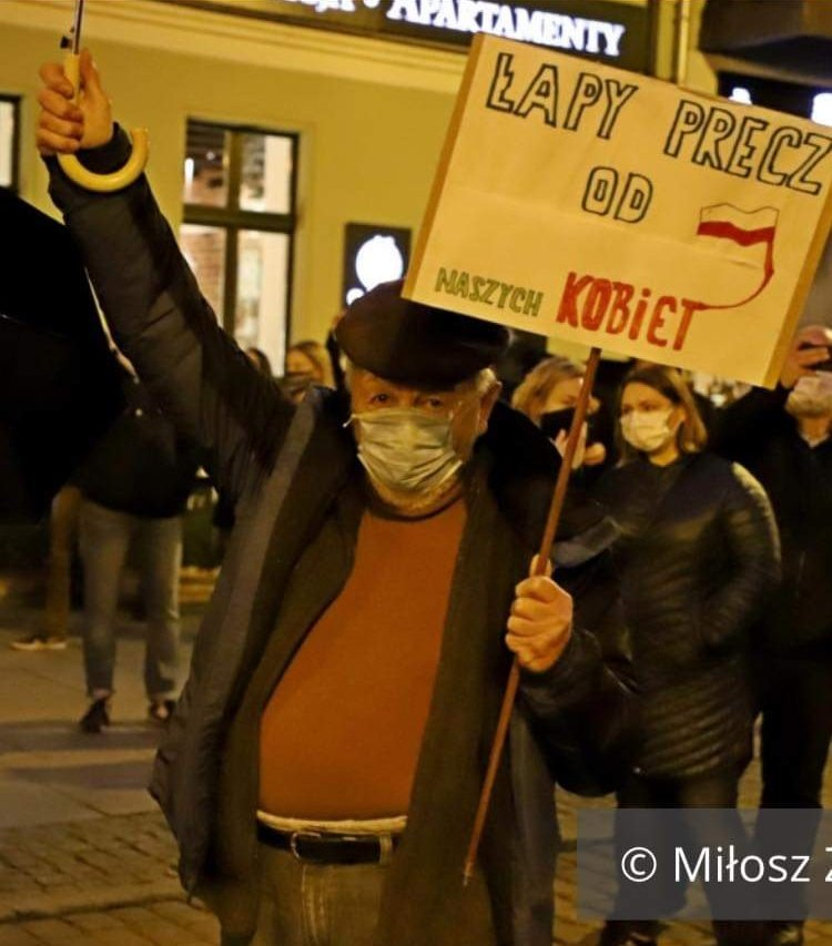 karoxvz's tweet image. Boże dajcie temu panu całą miłość tego świata!🥺