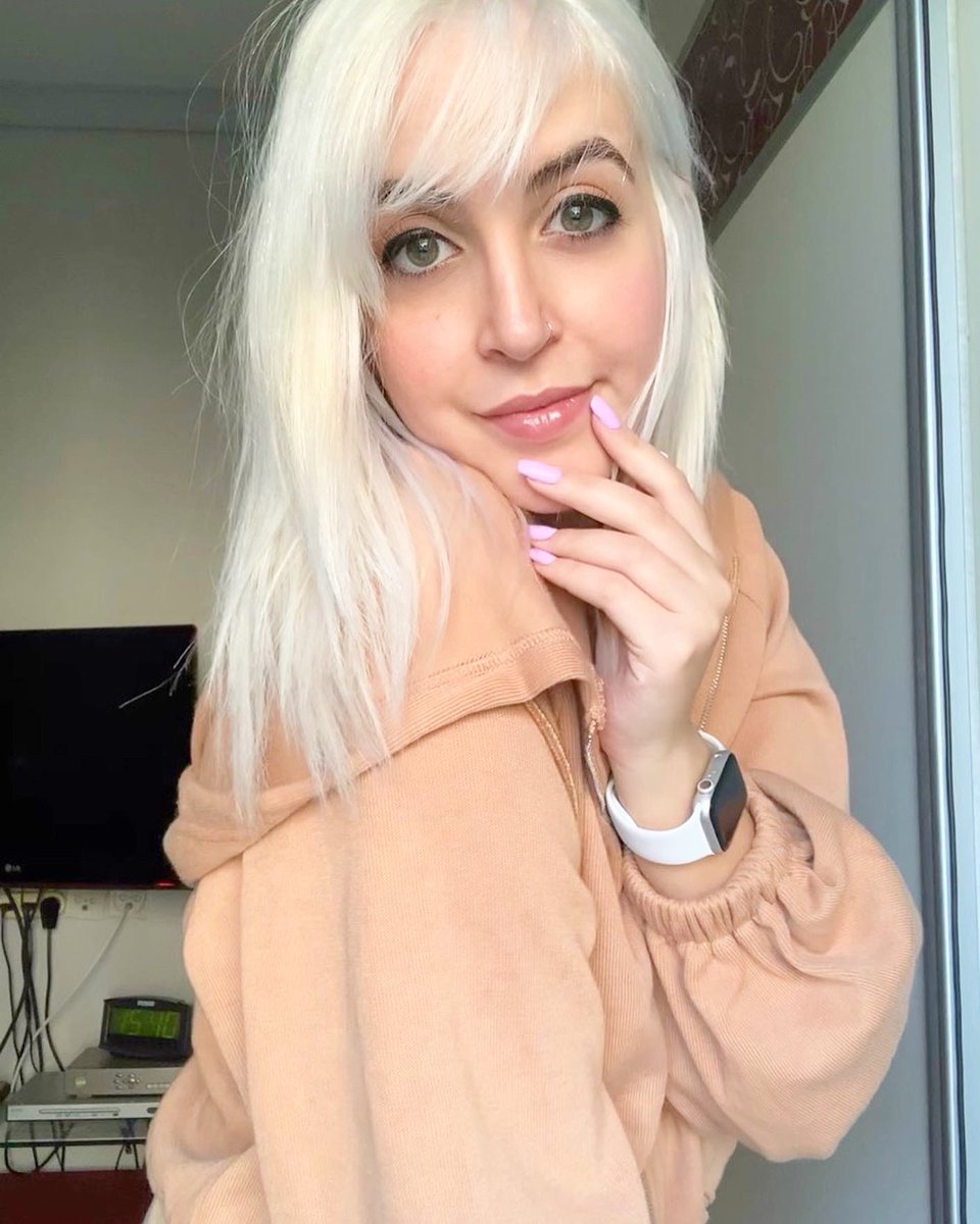 rainbqueen's tweet photo. Back2White
#whitehair #twitchstreamer #gamer #gamergirl #gamers https://t.co/81oICrma6b