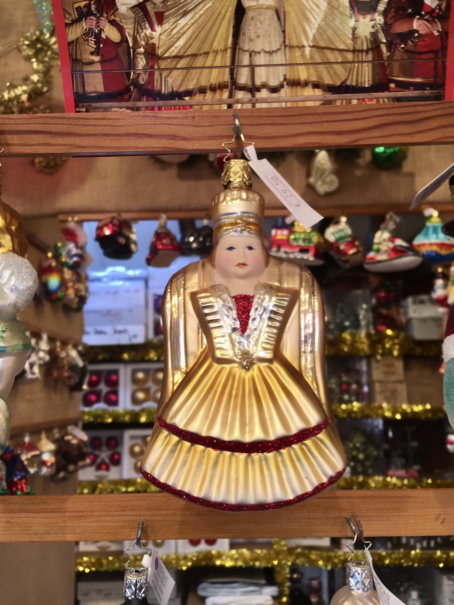 Es fällt schwer und tut weh: Angesichts schnell steigender Corona-Fallzahlen haben wir uns schweren Herzens entschieden, den Christkindlesmarkt 2020 abzusagen. Wir wollen aber nun einzelne Stände in der Altstadt und übrigem Stadtgebiet ermöglichen. #Nürnberg #Christkindlesmarkt https://t.co/CPGCaGrEwo
