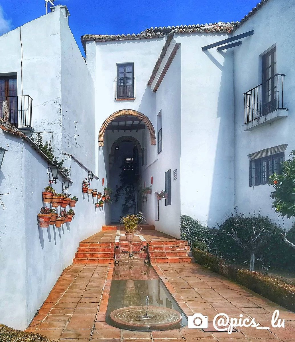 📍Palacio Mondragon #Ronda
#malagademisamores 💜💚💐💜💚
📸 @pics__lu 👌💜💚
#Málaga #costadelsol #andalucía #spain