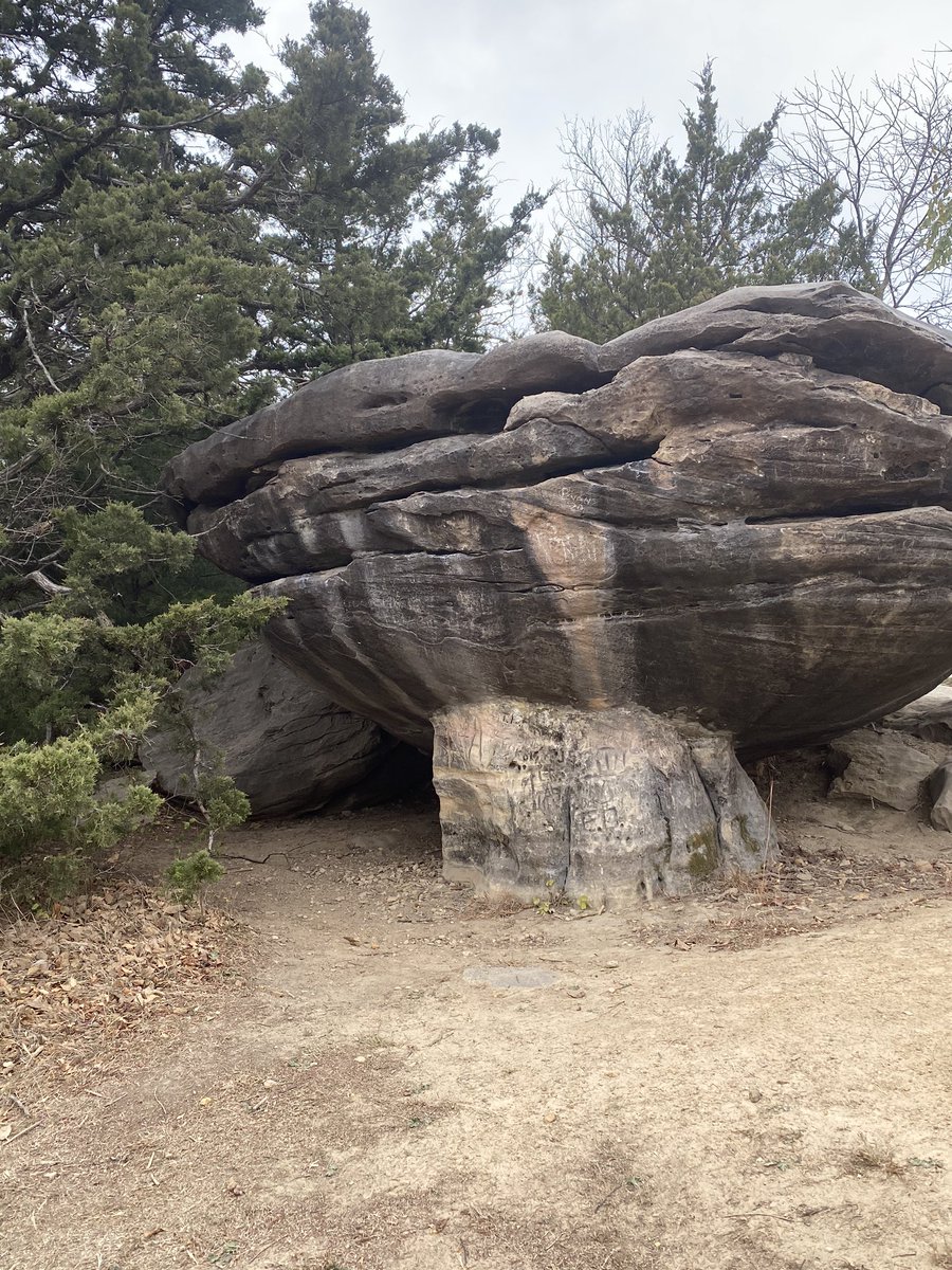 Sandy_REACHLab's tweet photo. More #Kansas treasures #Mushroom #Rock #State #Park #NatureisAmazing #howdidthisgethere??? @TravelKS @KSByways https://t.co/yIpSDzLehn