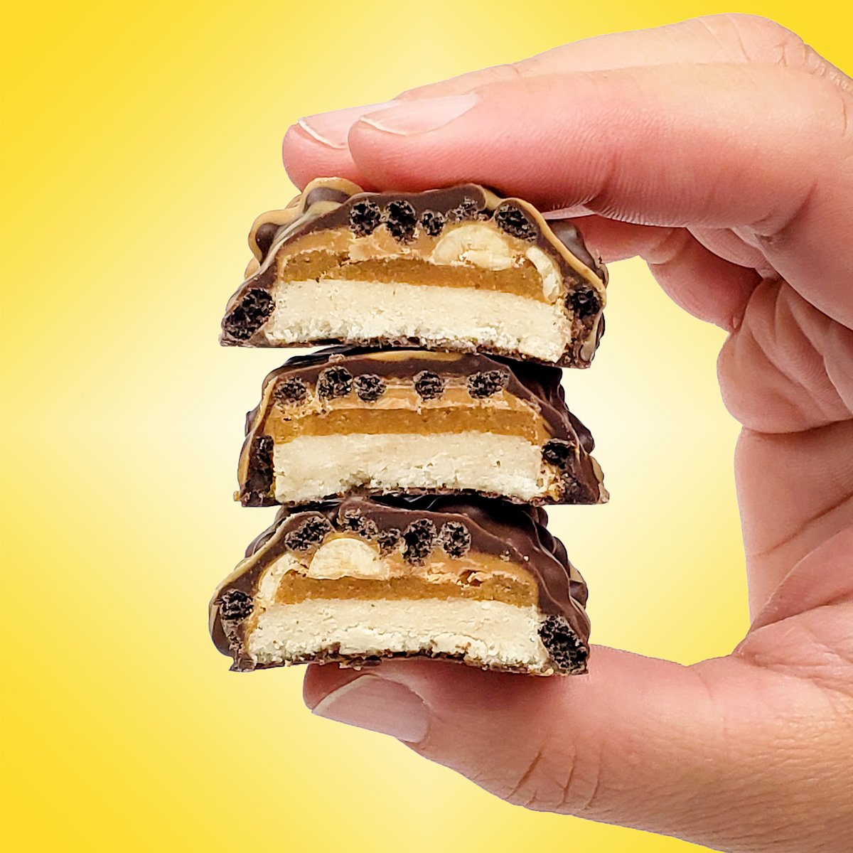 FitCrunchBars's tweet photo. “Allow me to introduce myself, my name is Peanut Butter Bar... And let me tell you that I have: 16 grams of protein, 3 grams of sugar, and I'm layers of fun” Reintroduce yourself with delicious snacking at https://t.co/C2Dtr566ui https://t.co/Zc2CUqMJ12