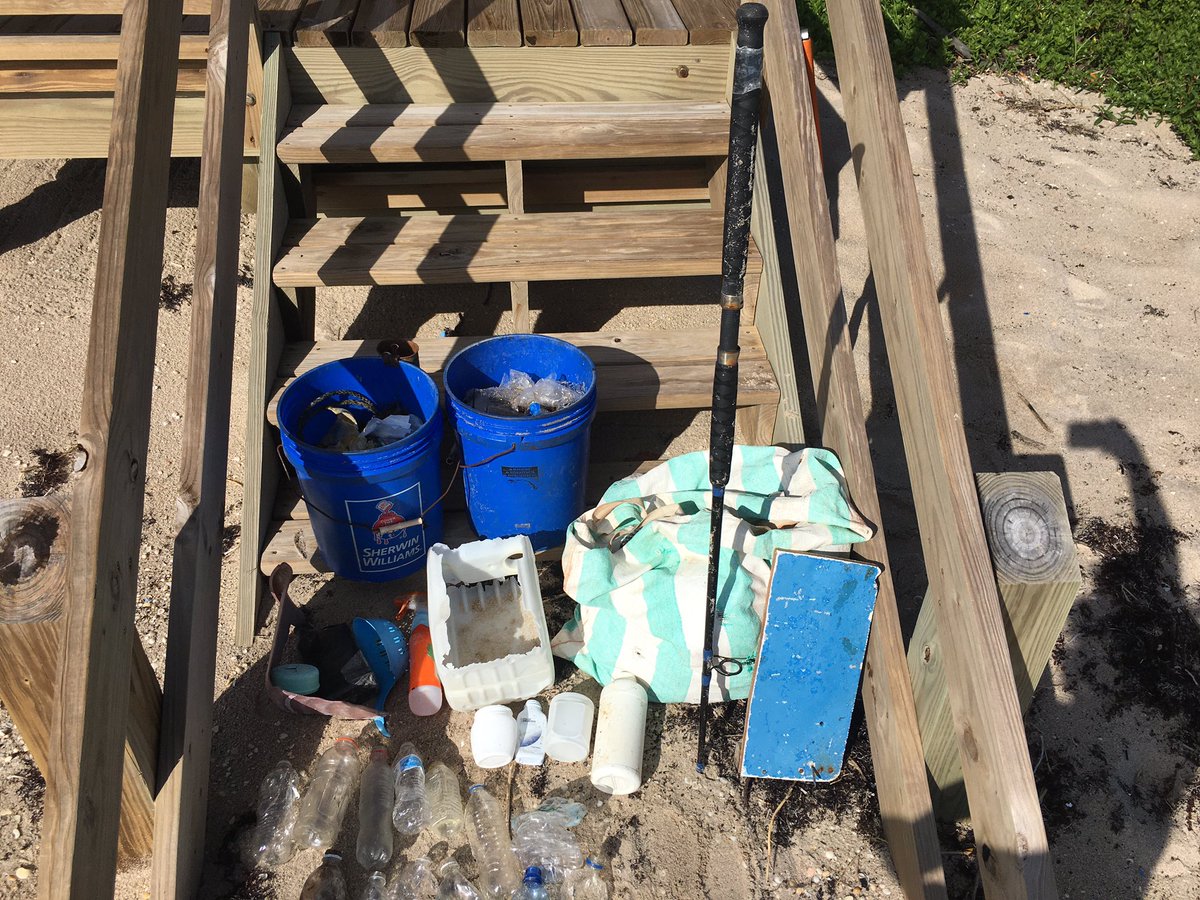FriendsofPB_'s tweet photo. After a whole week of constant rain, we started this Monday with 140lbs of trash. Our top items were plastic bottles, bags and roughly 300 pouches. 🥴
#beachcleanup #plasticpollution #plasticbottles #plasticbags #plasticpouch #palmbeach https://t.co/t9XsiWAzc6