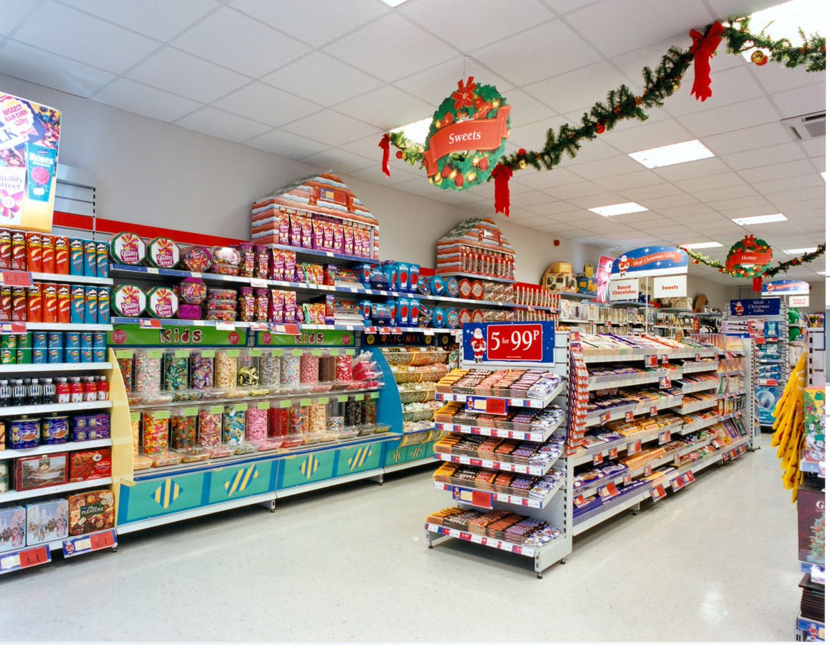danxafc's tweet photo. In the 90s, Woolworths at Christmas was it 😍👌 https://t.co/609hU1DqwW