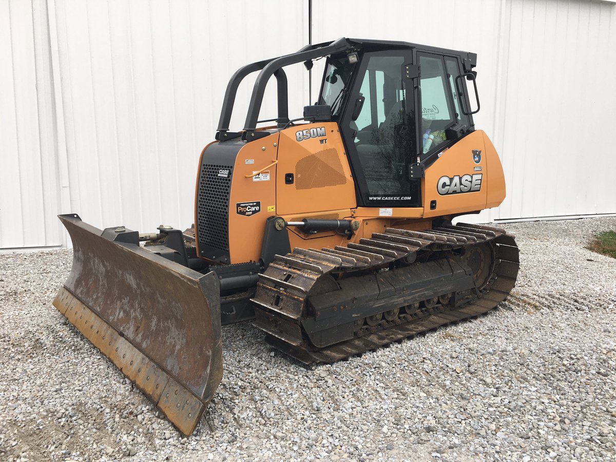 FarmerGC79's tweet photo. For Sale:
2015 Case 850M WT Dozer
24” Pads
120” 6 Way Blade
Limb Risers
Rear Glass Protector (Not Shown)
Rear Hitch
963 Hours
1 Owner
$105,000 OBO
RT’s Appreciated 
DM’s Preferred https://t.co/Mhr7gkandH