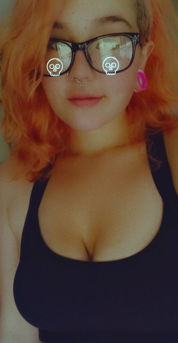 babypeach422's tweet photo. This filter is fitting seeming as though I feel like death 💀
#boobies #sickaf https://t.co/MwA1gUgbEH
