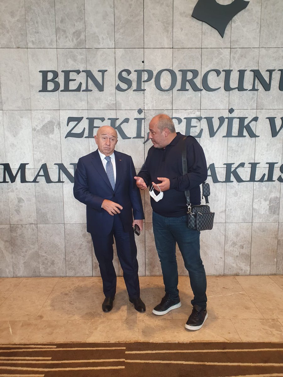 kms1969official's tweet photo. 🔴⚪ Kahramanmaraşspor Kulüp Başkanımız Dr. Fatih Mehmet Ceyhan'ın, Riva Tesislerinde yapılan toplantı sonrası, TFF Başkanı Nihat ÖZDEMİR'le samimi sohbet anları OBJEKTİFLERE böyle yansıdı. 🙏 ❤️🤍
#TFF #Kahramanmaraşspor #NihatÖzdemir #DrFatihMehmetCeyhan #KMSTV https://t.co/I43avgz906