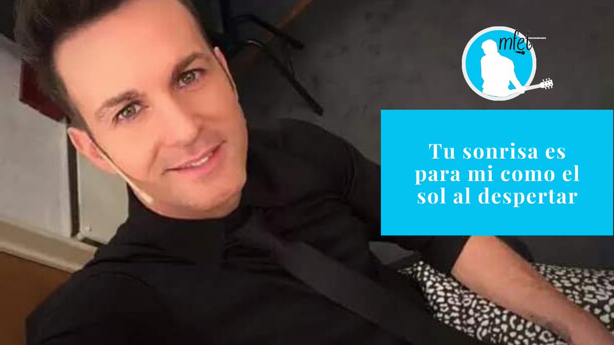 AxelFansMexico's tweet photo. Arrancar la semana con sonrisas así, si pueden levantar el ánimo.

Y nosotr@s creemos que las fans de @AxelOficial opinan lo mismo. https://t.co/eENNEUTvWI