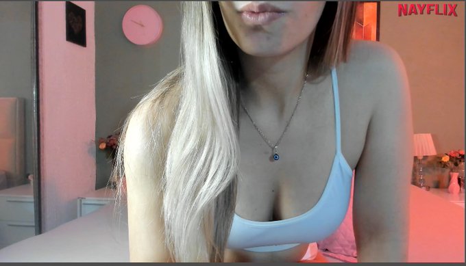 Boa tarde ☺️ vem come&ccedil;ar a semana comigo 😈   🍀🍃     https://t.co/WUcCkTYpT3    🍃🍀 https://t.co/WIowg<a href="/tag/newprofilepic"class="tags"><span>#newprofilepic</span></a>