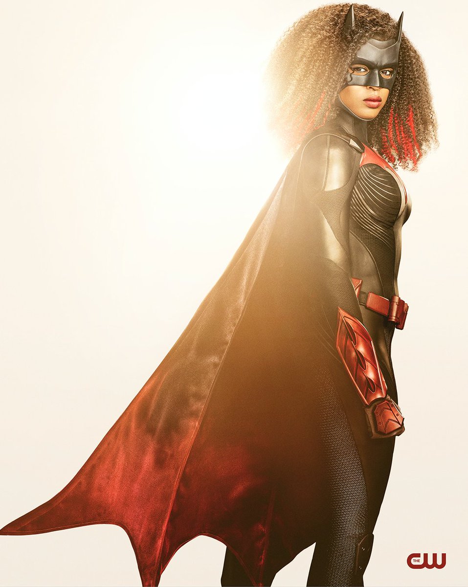 GeeksOfColor's tweet photo. Here's the first look at Javicia Leslie in her new suit for season 2 of #Batwoman 

https://t.co/3LNA7Bn1gN https://t.co/HbP0MALYr0