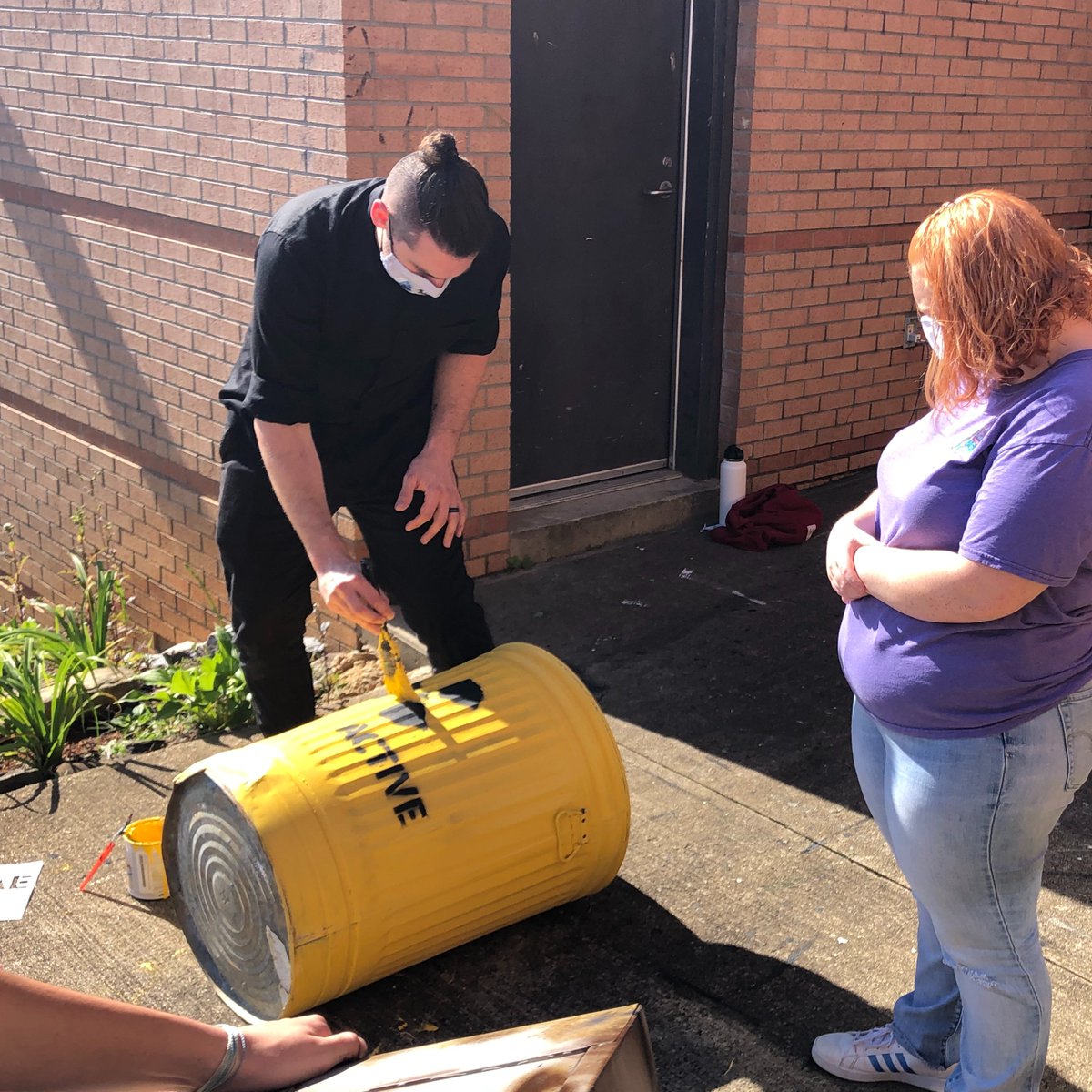 BrevardHS's tweet photo. What a beautiful day for these #TechnicalTheater students to work outside!  Thanks Mr. Burchill for showing us how it's done!  #inmyclassroom #TCSYes https://t.co/j6hQiSF3t3
