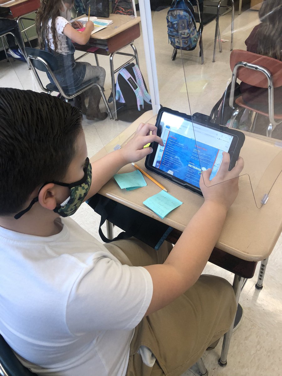 MrsBeutel's tweet photo. Using “SHOUT IT OUT” to shout out our fascinating non-fiction facts! Thank you @lesliebrophy for the inspiration! @Gagliardi_BW https://t.co/TbK0P8SOfb