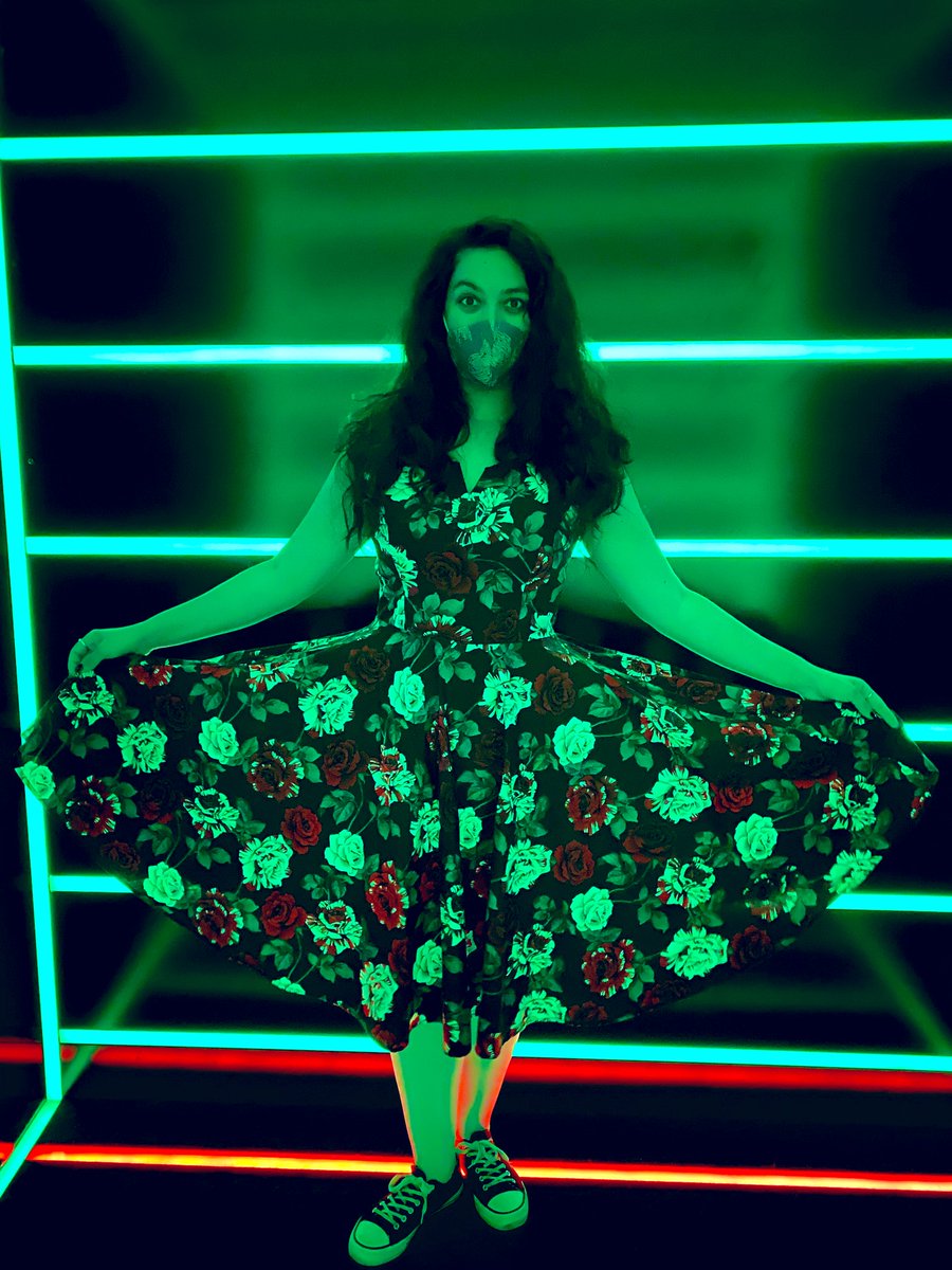 Day 26 of 31 of my « a dress a day keeps the blues away  » : Ruby 50’s dress by  @HellBunny !