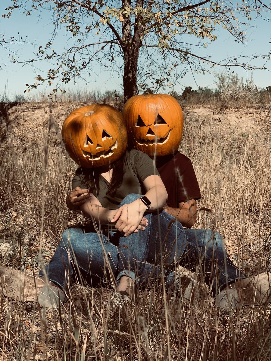 _dee_harp's tweet photo. Happy spooky szn https://t.co/iSk2zVLh77