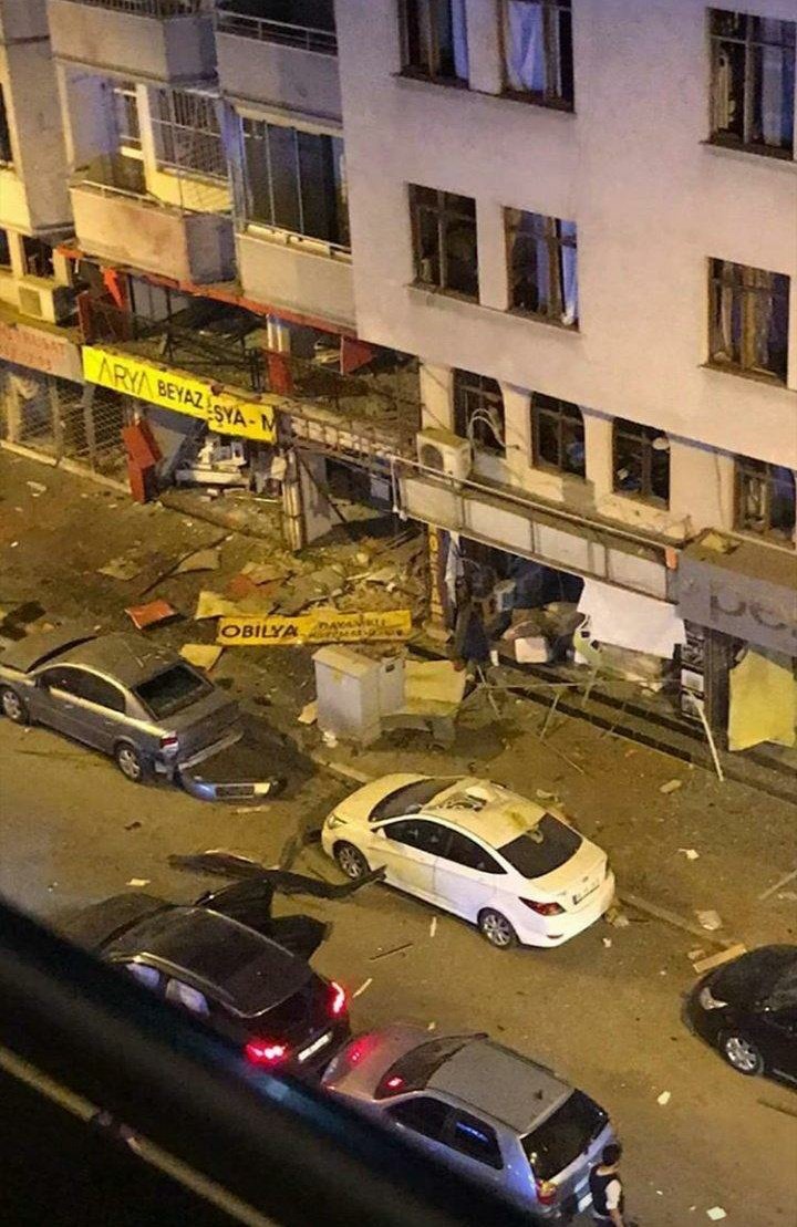 Önce yakmaya çalıştılar,
Şimdi de yıkmak istiyorlar..
Başaramadınız, yine başaramayacaksınız. 

Yanındayız HATAY.. 

#iskenderun 🇹🇷