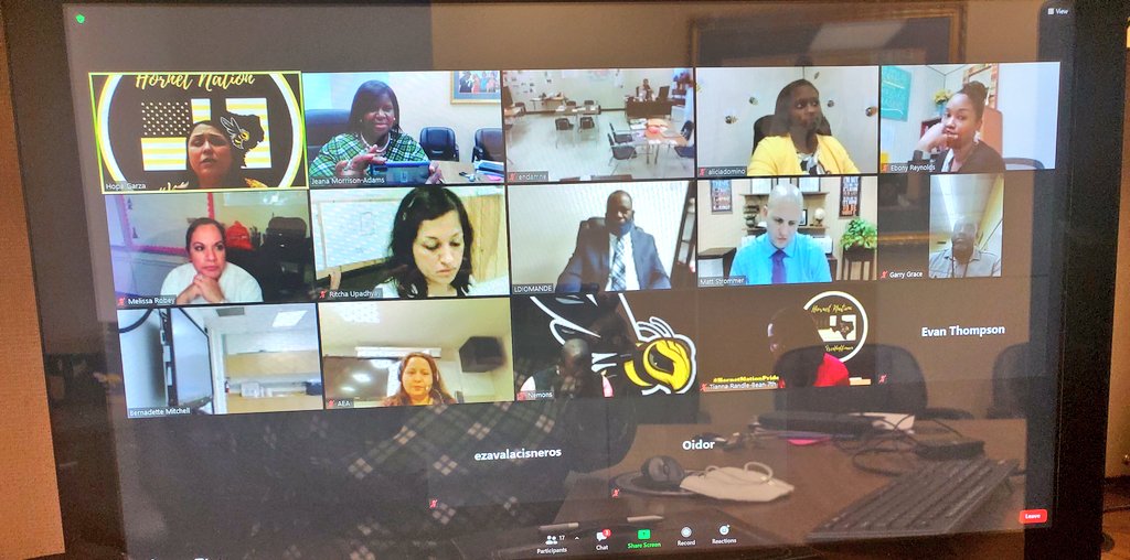JeanaMAdams's tweet photo. Oh my goodness, #BellToBellLearning is happening on all levels @HoffmanMS_AISD this Marvelous InstructionalMonday! Empowering Minds development, At home learners actively engaged, awesome planning sessions, & face to face learners! Thanks to Chief @Only1sheleah for stopping by! https://t.co/qUFmWOrBEt