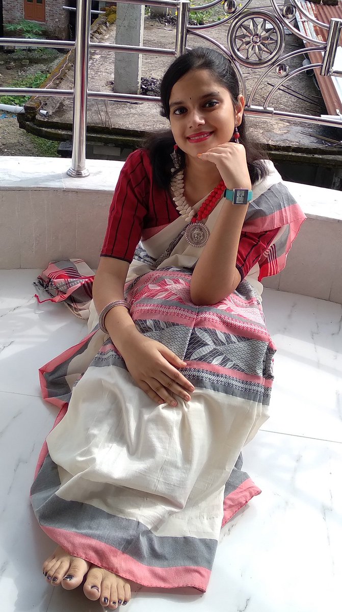 PriyakshiSen's tweet photo. শুভ বিজয়া...❤️❤️❤️
#দশমী #শারদীয়া২০২০ #SareeTwitter #SareeLove #SelfLove #HandmadeJewelleries #EndOfAnotherPujo https://t.co/BdnetdraCb