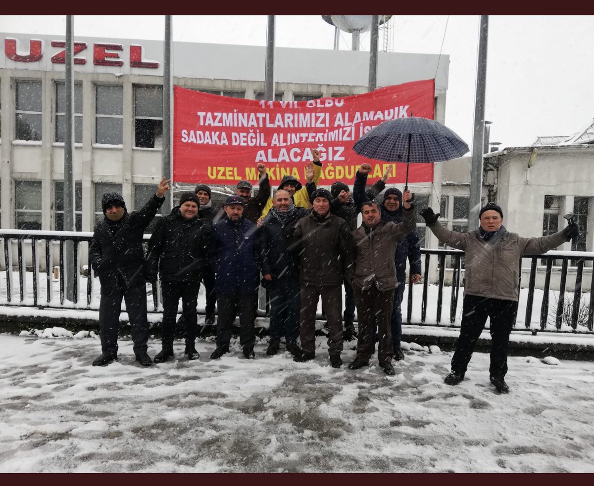 Bu resim Uzel direnişçilerinin ne kadar kararlı olduğunun resmî beyler hiç bir şeyden yılmadan korkmadan inandığımız davanın sonuna kadar arkasındayız siz kaçı biz kovalayalım bir gün o çekmeyeyim yiyip tepe takla olacaksınız