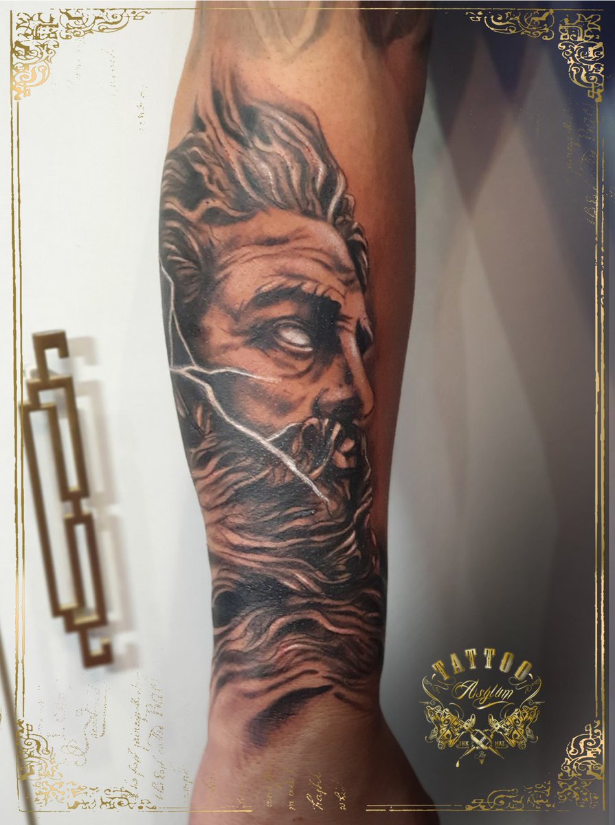 #zeus #tattoo #tattooart #ink  #tattoomodels #inked #MondayMotivation #Golden