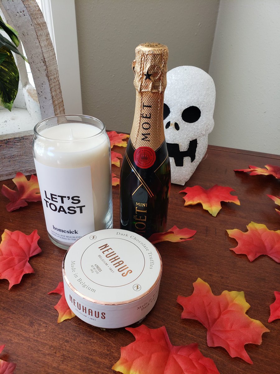 kristenkeatsCPA's tweet photo. Thanks @fathomhq for the treats!  Can't wait to hear about your new #cashflow function! https://t.co/0dUm1vBYau