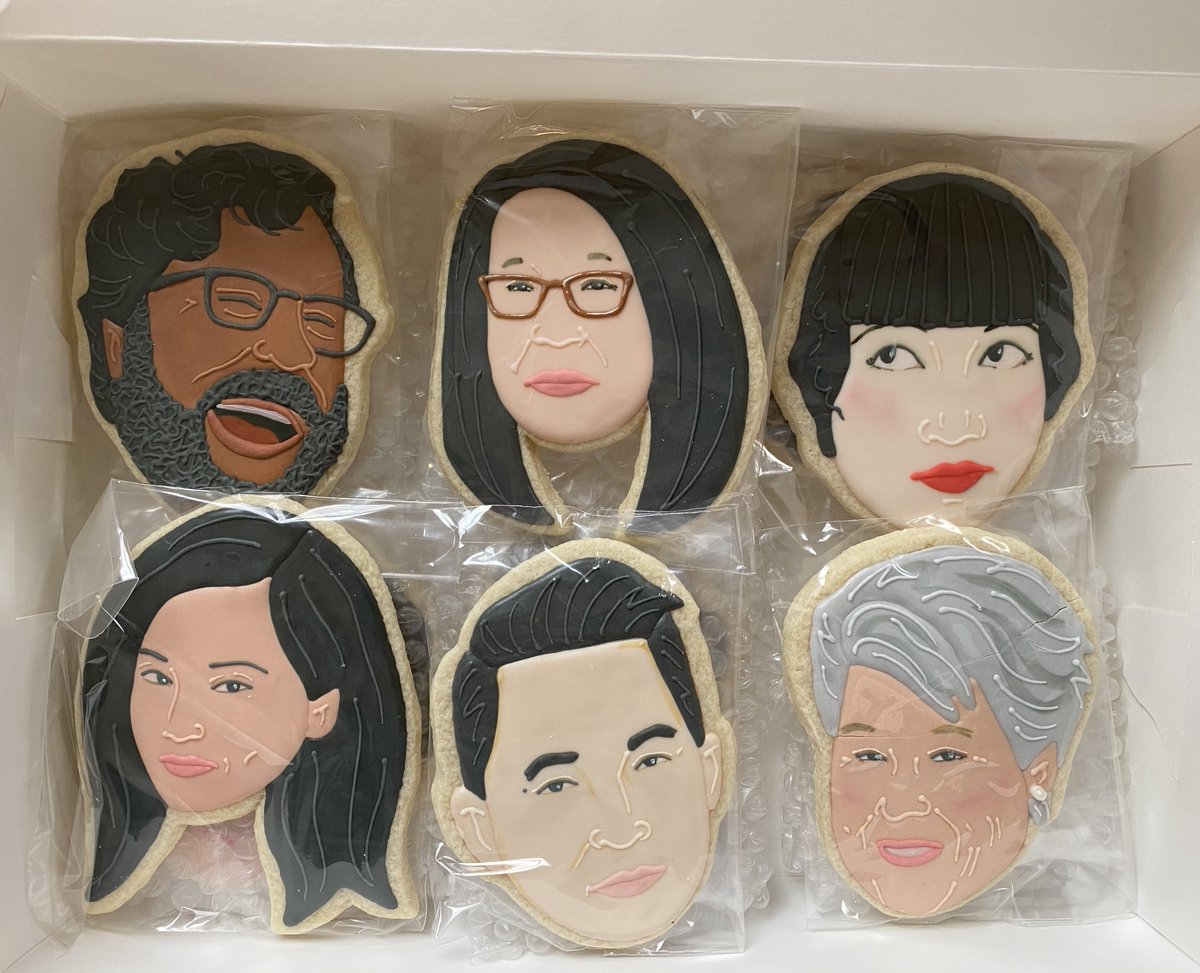SO LUCKY to have received this box of amazing and delicious cookies by @helloyummyholic (Jasmine Cho) featuring some of us from the #AsianAmericanPBS series like @harikondabolu AnnaMayWong @thetamlyntomita @viet_t_nguyen @HelenZiaReal - too beautiful to eat!!! 🍪🍪🍪