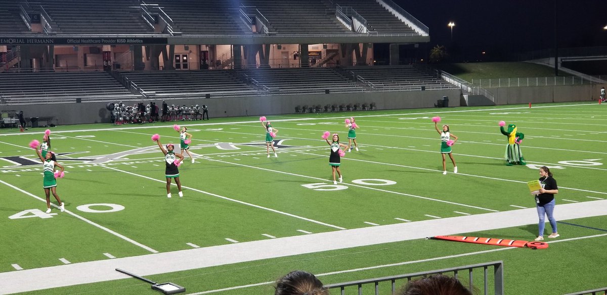 WTG 7th grade! Now cheering on 8th! <a href="/PrincipalPaz/">Dr. David Paz</a> <a href="/MCJHGators/">Mayde Creek JH</a> #maydeusproud <a href="/rosales_kristin/">Kristin Rosales</a> <a href="/ClydePitre/">clyde pitre</a>