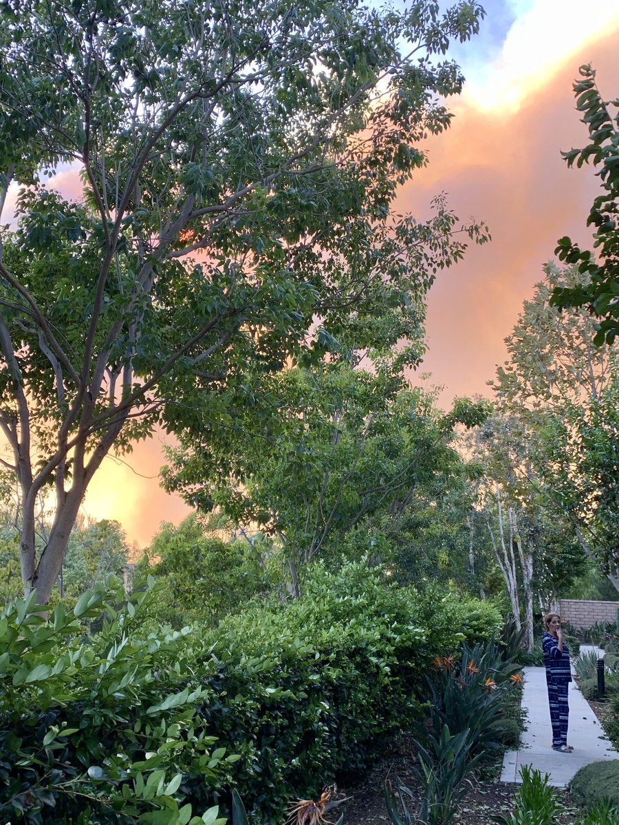 solsenpr's tweet photo. #SilveradoFire fire as seen from #BakerRanch. Lived in Cali for most of my life. This is the first time I’ve ever had to evacuate. https://t.co/Z6yixUl3Jr