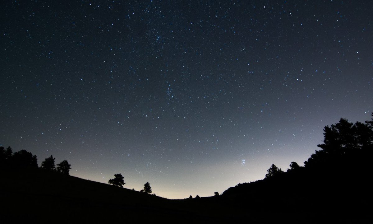 Arizona’s #DarkSkies are critical the state’s #optics, #photonics, #astronomy and planetary science #techsector. https://t.co/EBsH3AT5nF https://t.co/mlUx5K3bAI