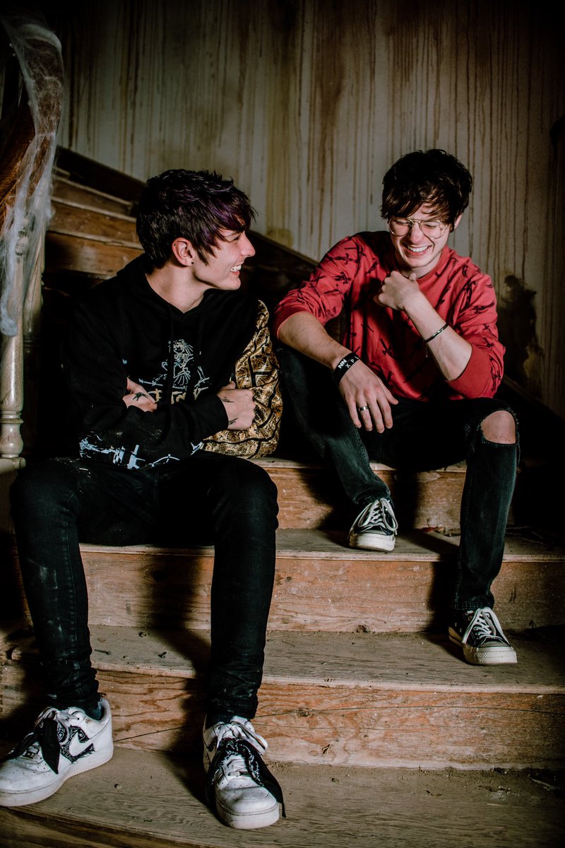 SamandColby's tweet photo. favorite time of the year. https://t.co/XoGMImp7wn