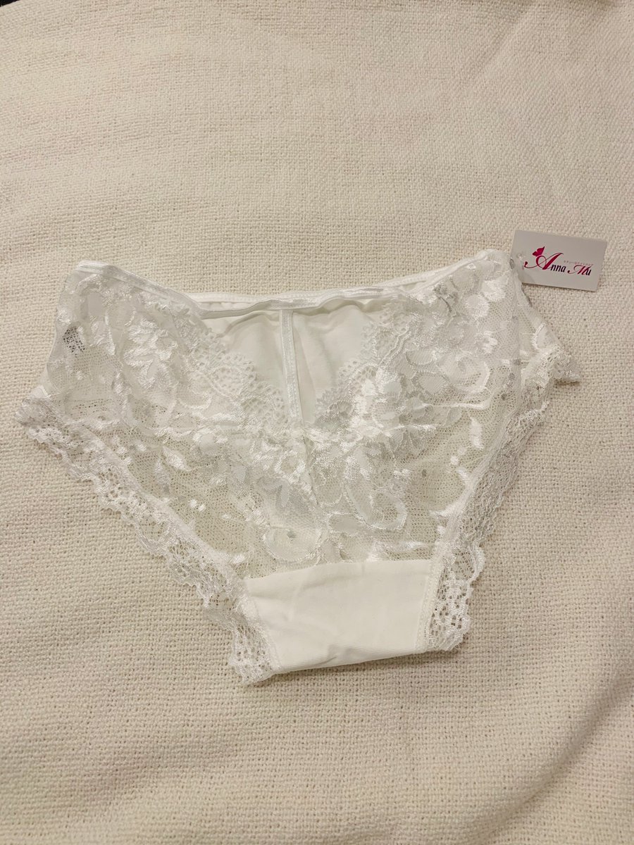 HardlySeductive's tweet photo. Brand New Anna Mu Rear Window T-back Semi-translucent Panty

Price: $10 cad
Colour: Black
Material: Polyester
Size: Free size
★Waist: 24"~30"
★Hip: 32"~40"

We accept local and international delivery
Dm for more details https://t.co/pPs9LihklZ