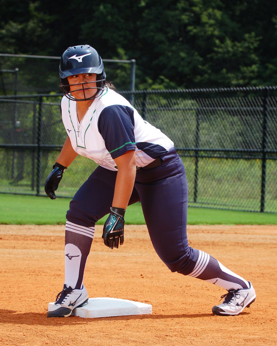 jennie finch softball cleats