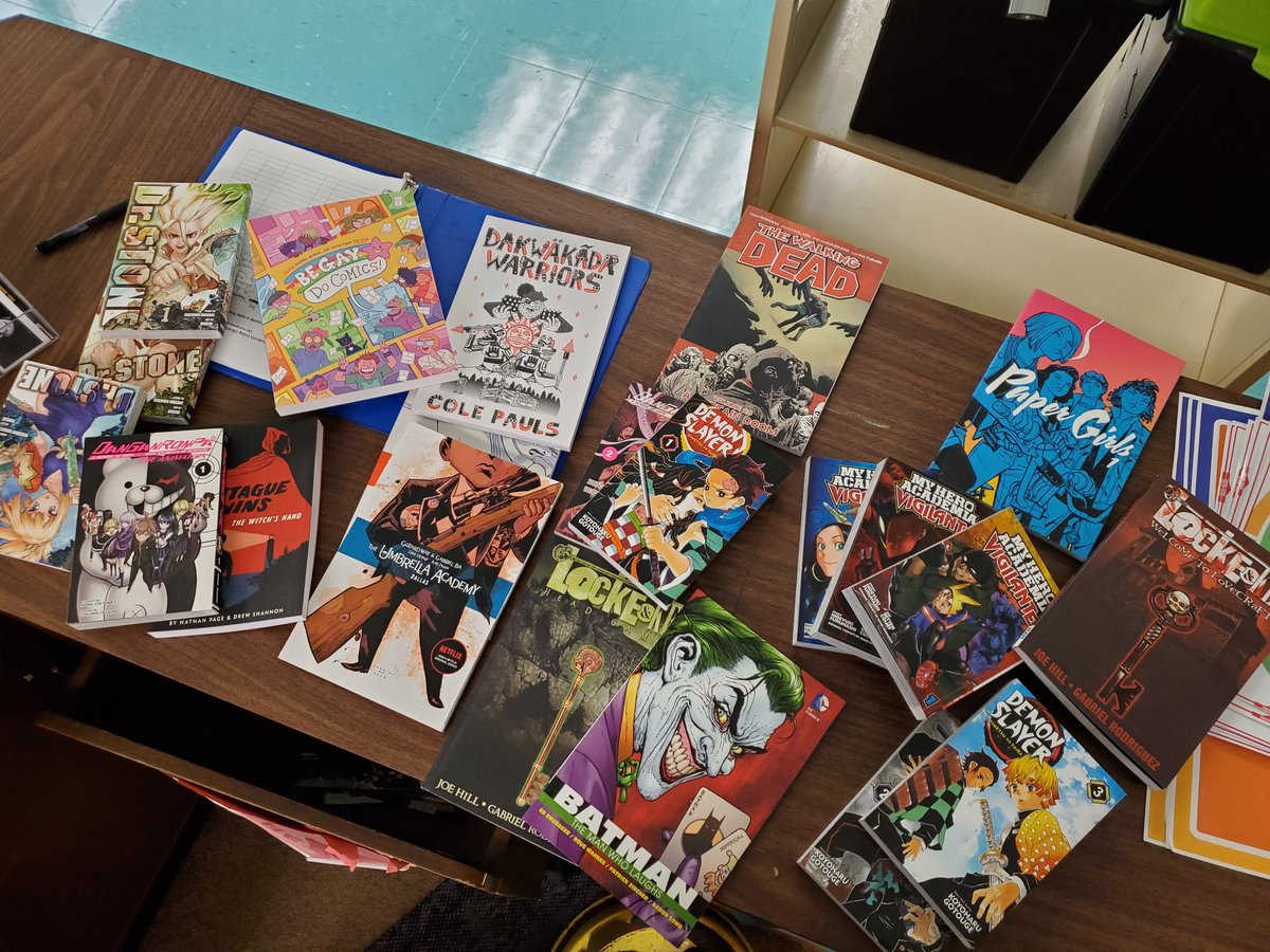mizznovak's tweet image. Hey there @wtcstdsb readers! We have new graphic novels and manga in the library! Thank you to those of you who sent in book suggestions and Andrew at @LibraryComics for helping to add to our collection