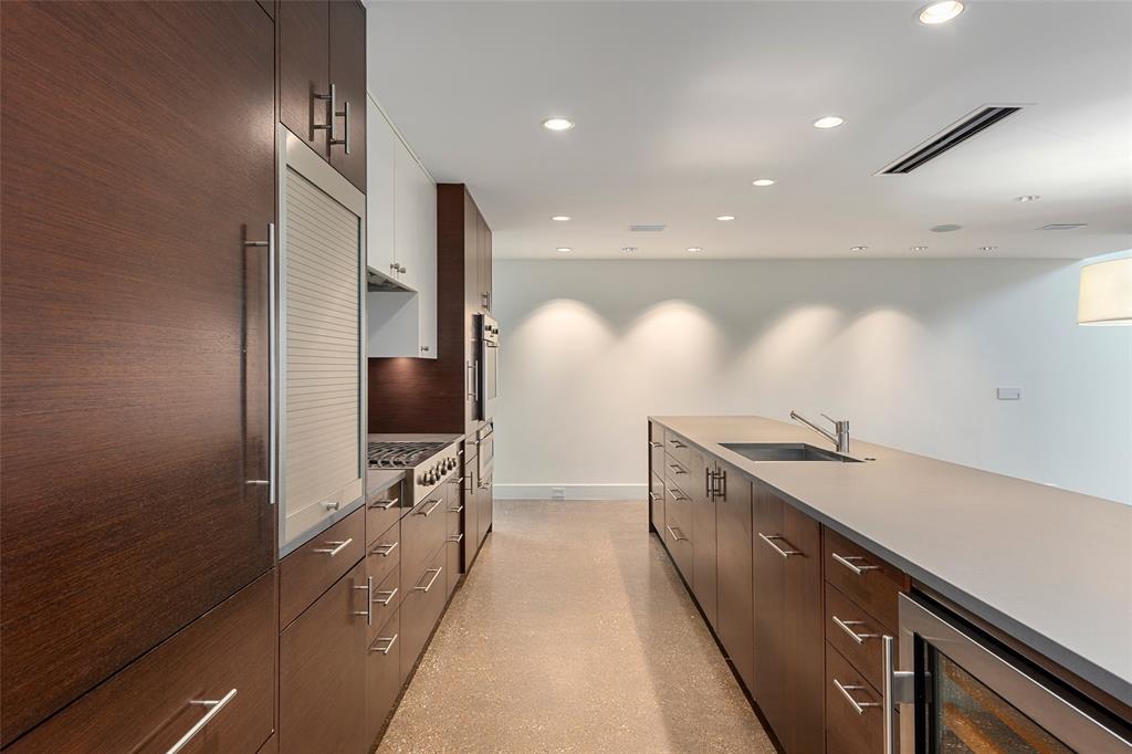 foundersre's tweet photo. What $1 million dollars looks like in Dallas County
3 beds | 2.5 baths | 3656 Sq. Ft.
Beautifully modern and unique. What do you think of this homeβs design?
#foundersre #foundersrealestate #thisisREAL #dallasrealestate #realtor #realestateagent #dfwrealtor #realestatedallas https://t.co/ROtuBqrvdJ