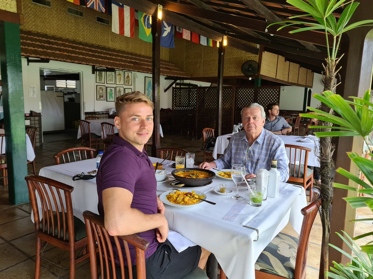 BrazilFinncham's tweet photo. Our intern Toni Pitkänen met today Wilson Andrade while he is visiting Salvador. This is good way to know and learn more about Brazil. To get to know Salvador, it's better start with the traditional food! #intern #finncham #brazil #moqueca https://t.co/Y6SCaYGzmb