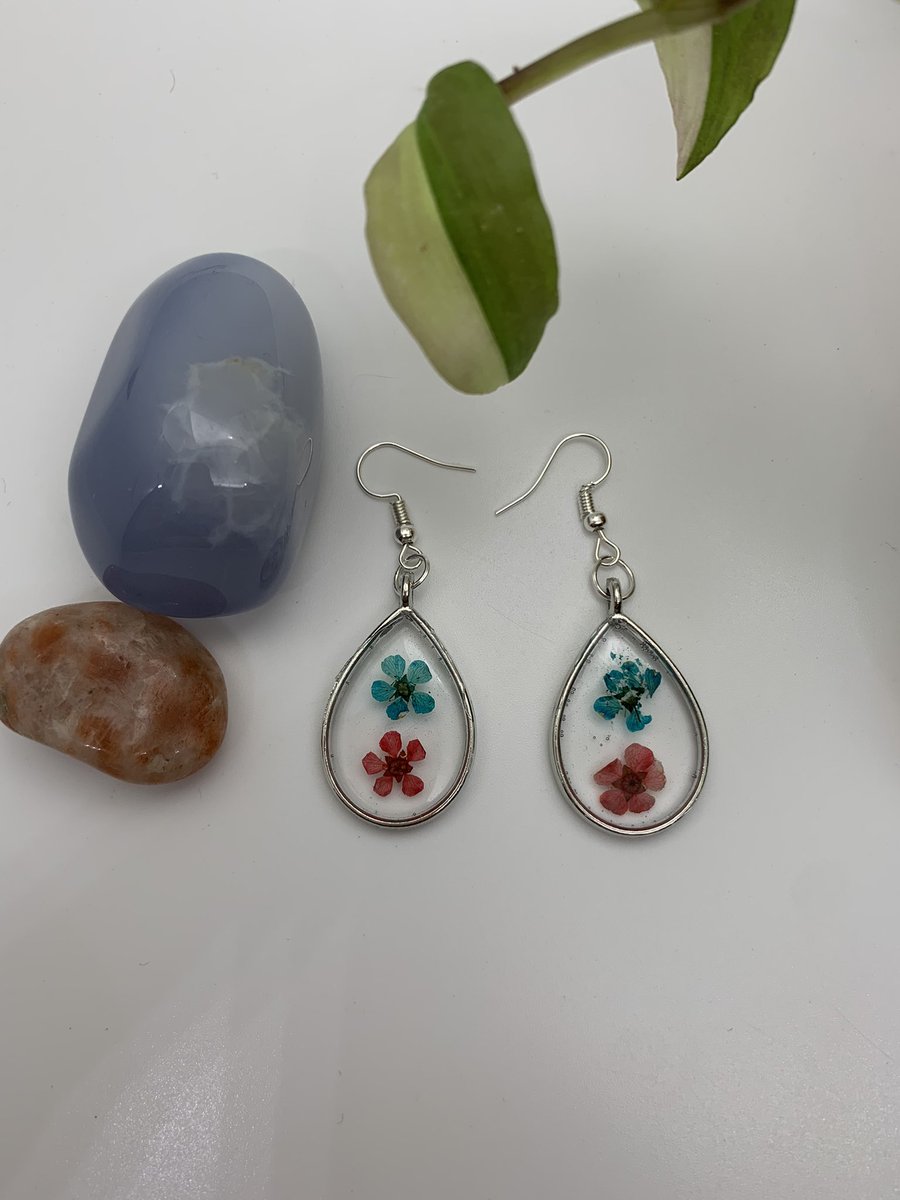 ✨💖HAPPY MONDAY💖✨

I am still about $100 short for rent due on the first! I am currently having a 15% off sale, no code needed. It would mean the world to me if you guys checked it out! 

Orders start shipping tomorrow 🥰

stellarstardustcreations.com