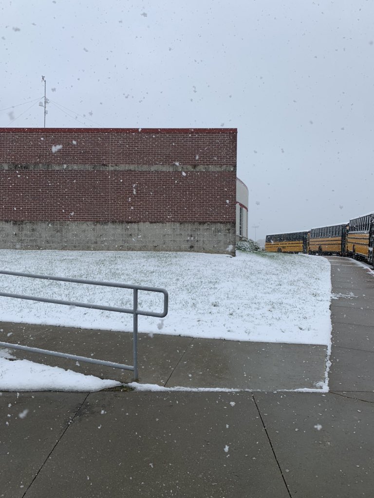 MrsSommerWMS's tweet photo. What does snow in October call for?! The 1st Snow of the Year WMS Teacher Pop Up Prize Patrol Cart of course! (Yeah. We just made that up.) We appreciate you for all you do WMS. Especially when it’s SNOWING!  ❄️ ⛄️ 🌨 #TigersWMS #WMSTigerStrong #SoPositiveItsSpooky @tonni4schmidt https://t.co/sCq5VZJnQf