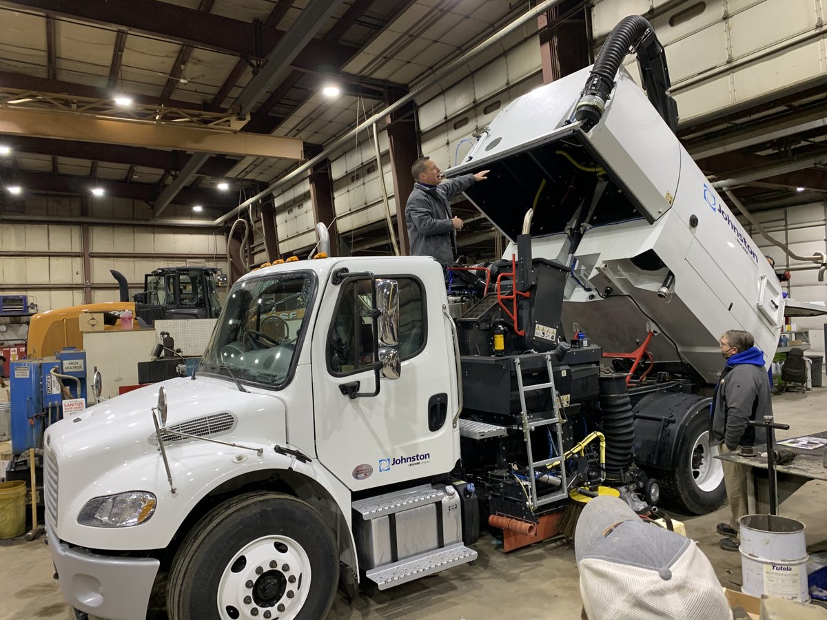 McCann_Online's tweet image. Today the McCann team took part in a training on #BucherMuncipal product today in preparation for our demo event tomorrow. There’s still time for you to register by visiting mccannonline.com/RSVP/  #FirstPassSweeping #PureVacuum #DrivenByBetter