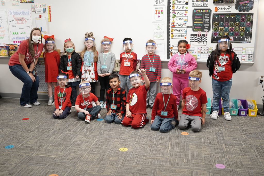 RoyseCityISD's tweet photo. Our schools are participating in Red Ribbon Week. This is an annual alcohol, tobacco an dother drug and violence prevention awareness campaign. Cherry Elementary sported red to school today to kick off the event. #RCISDJoy #CherryBrave https://t.co/BVZ71hIC0n