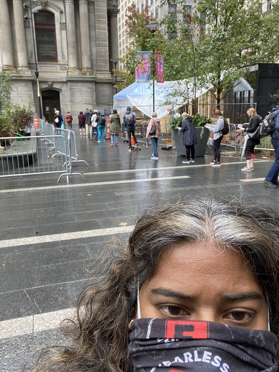 PEMammen's tweet photo. Hi Rep @AOC,
#SwingState voter here. Just spent 3.5 hrs in line on a misty cold day to vote early. Luckily #PhillySpirit kept me cozy w DJs, cellists/violinists, art & snacks.
Here’s hoping our #CivicDedication is stronger than #disenfranchisement.
#StayStrong #VOTE 💪🏽 https://t.co/kkJXTLWSaP