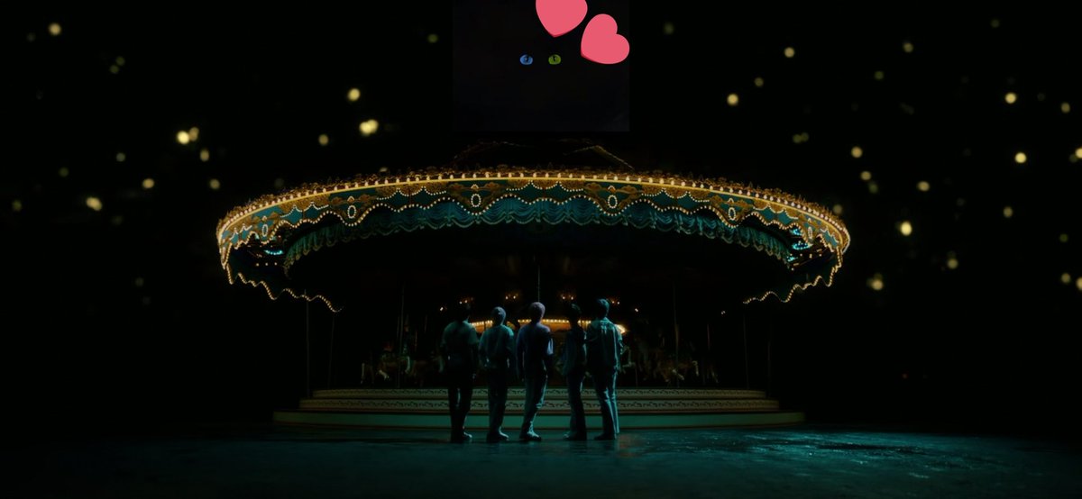 soobrangdang's tweet photo. OIGAN MIREN LO QUE ENCONTRÉ Y QUE CREO QUE CASI NO SÉ DIÓ CUENTA POR LA MEZCLA ENTRE LAS LUCES 😳
VAYAN FIJARSE AL MV PARA ASEGURAME QUE NO SEA LA ÚNICA LOCA 😭
@TXT_members @TXT_bighit #MOA가_발견한_TXT의_블루아워
#OurBlueHourStartsNow https://t.co/NkGQSBk4ab