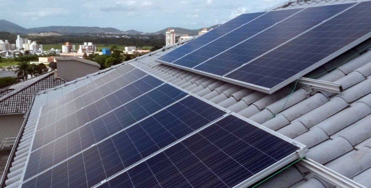 TimboNet's tweet photo. Cresce procura por projetos de geração de energia fotovoltaica em Santa Catarina
Potência instalada em SC já representa 5,1% da produção nacional de energia gerada a partir do sol
✅ Matéria completa no site
👉 https://t.co/tqYXQwyLKT
#Blukit #energiafotovoltaica #SC https://t.co/qAKhu8558i